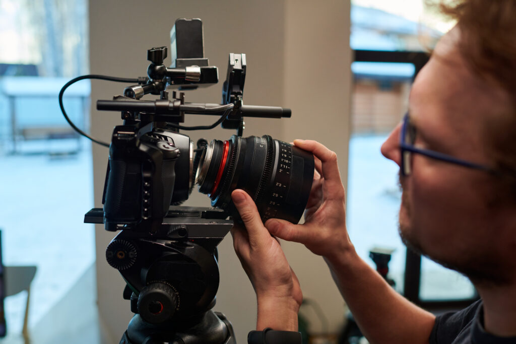 Unobtrusive Documentary Photography During the Vows